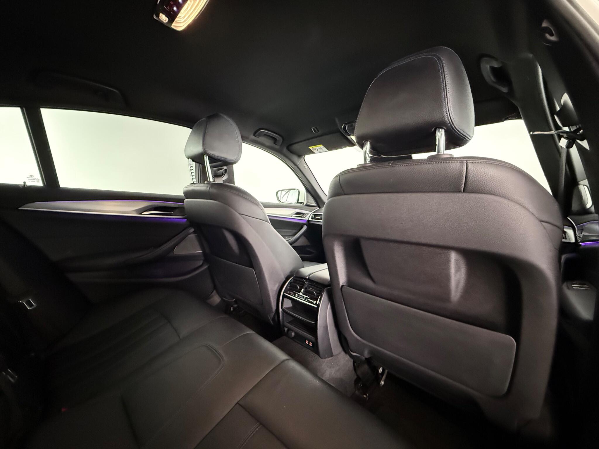 BMW 5 Series view 35