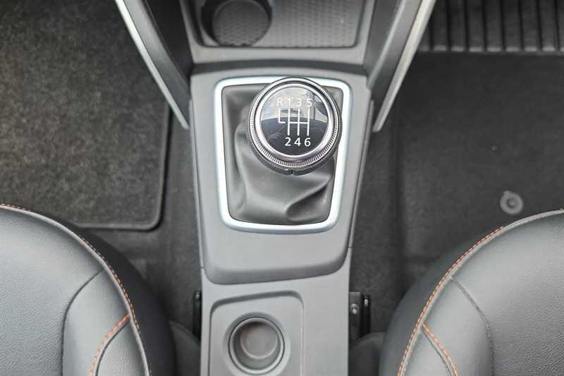 Dacia Duster view 34