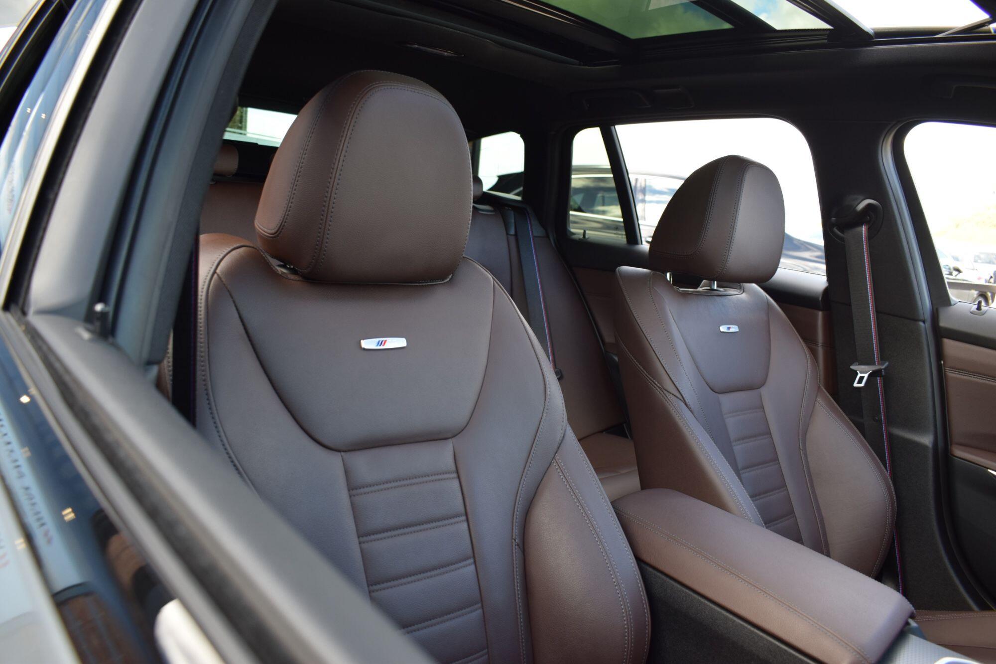 BMW 3 Series view 13