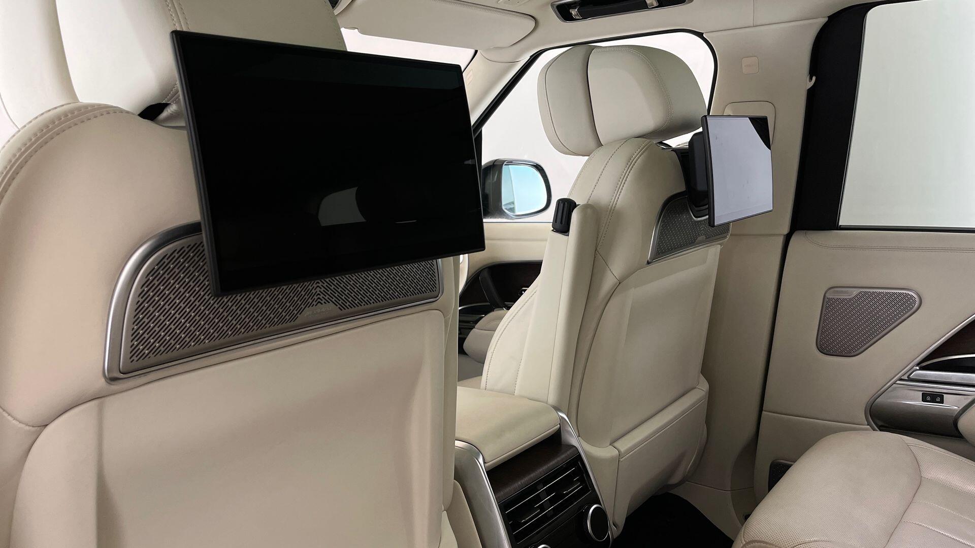 Land Rover Range Rover view 35
