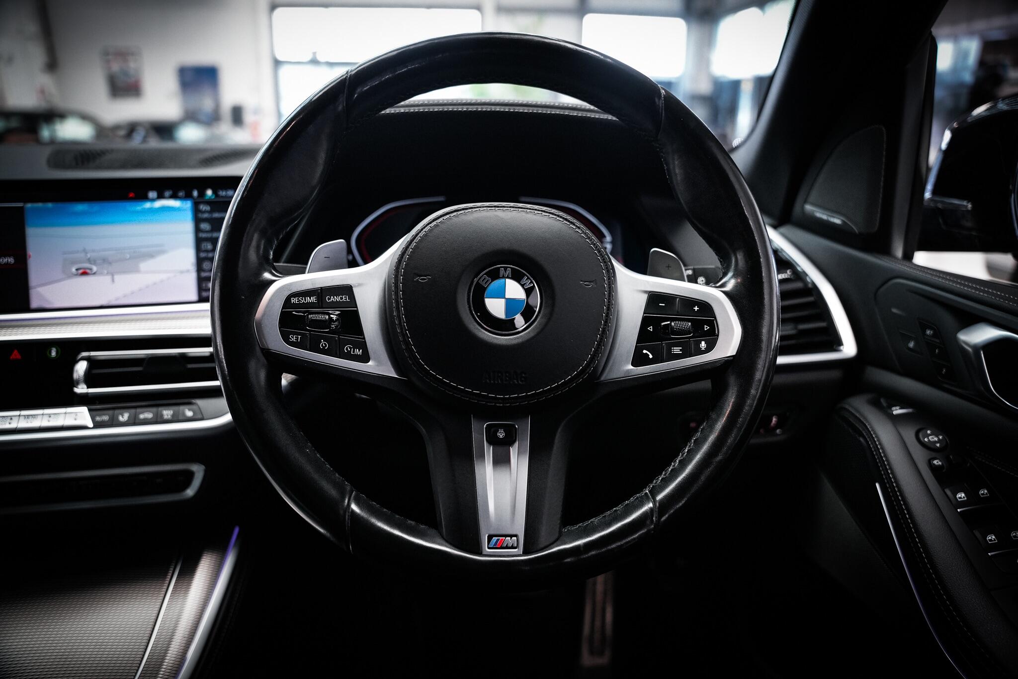 BMW X5 view 19