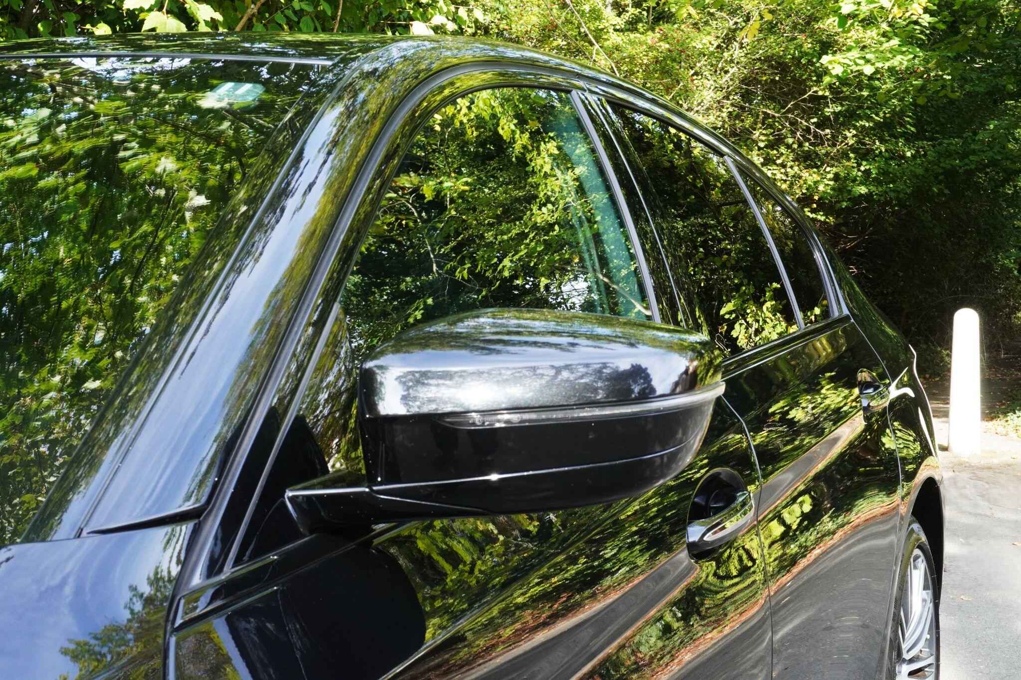 BMW 5 Series view 86