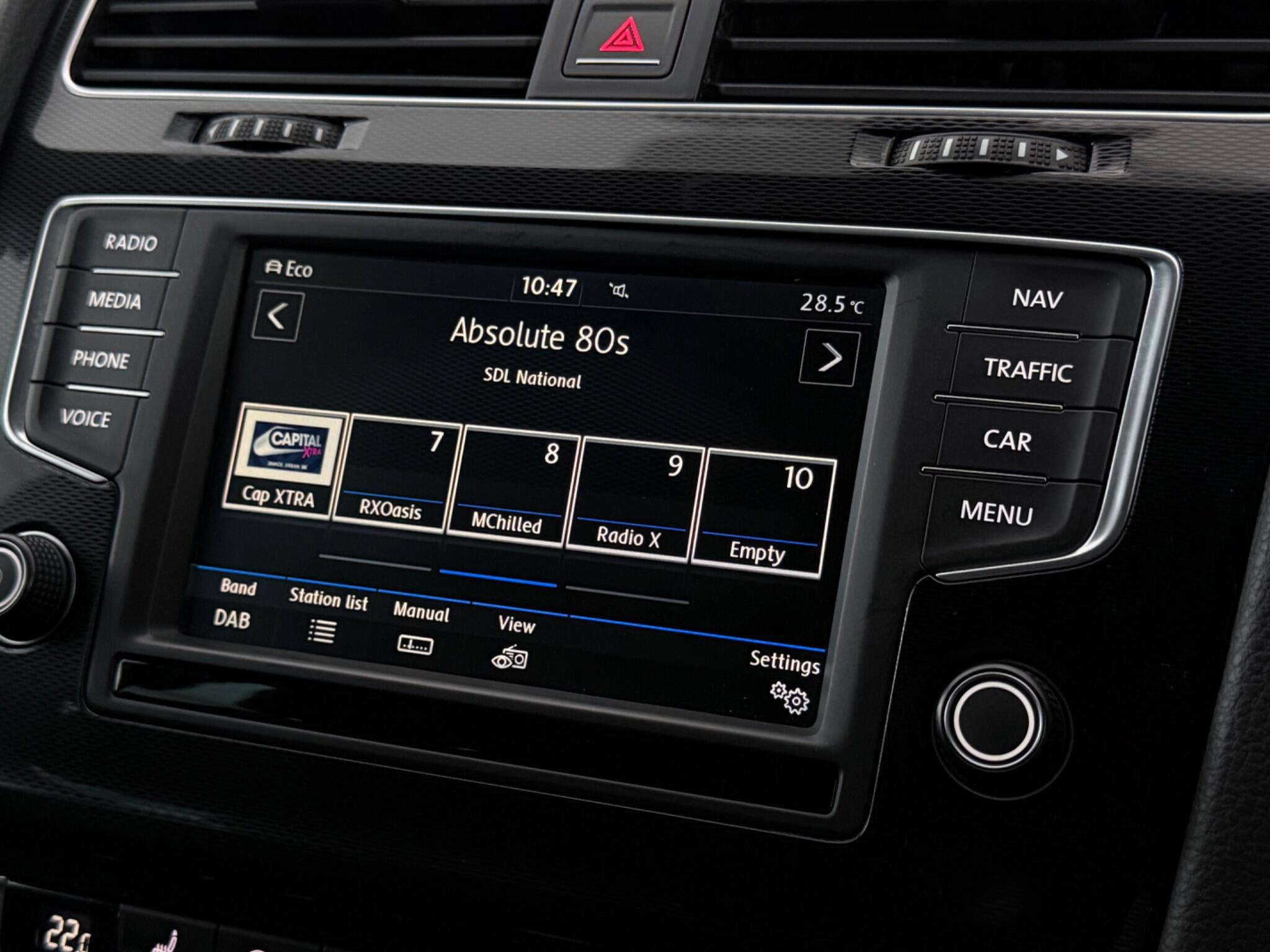 Volkswagen Golf view 23