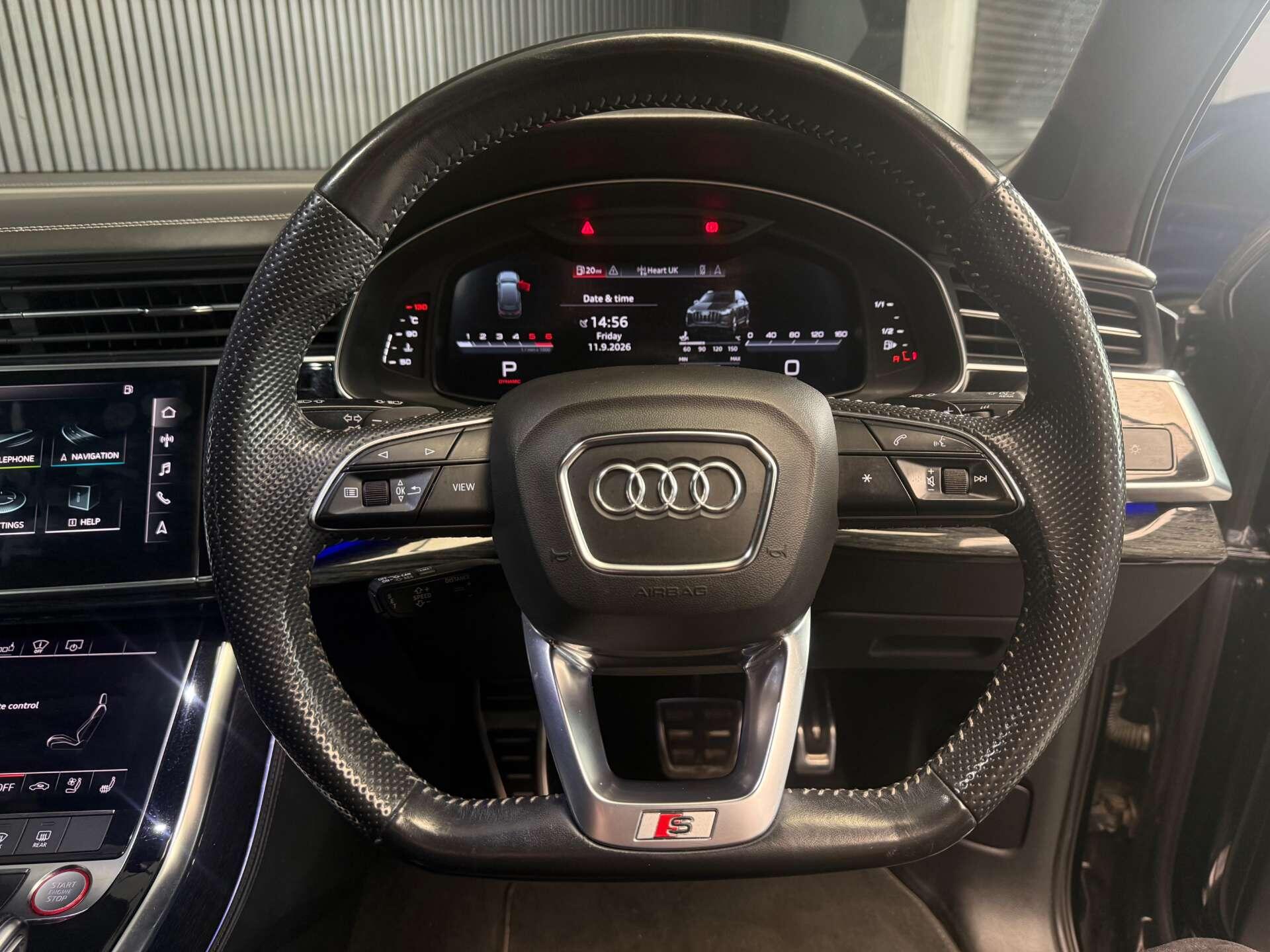 Audi SQ7 view 35