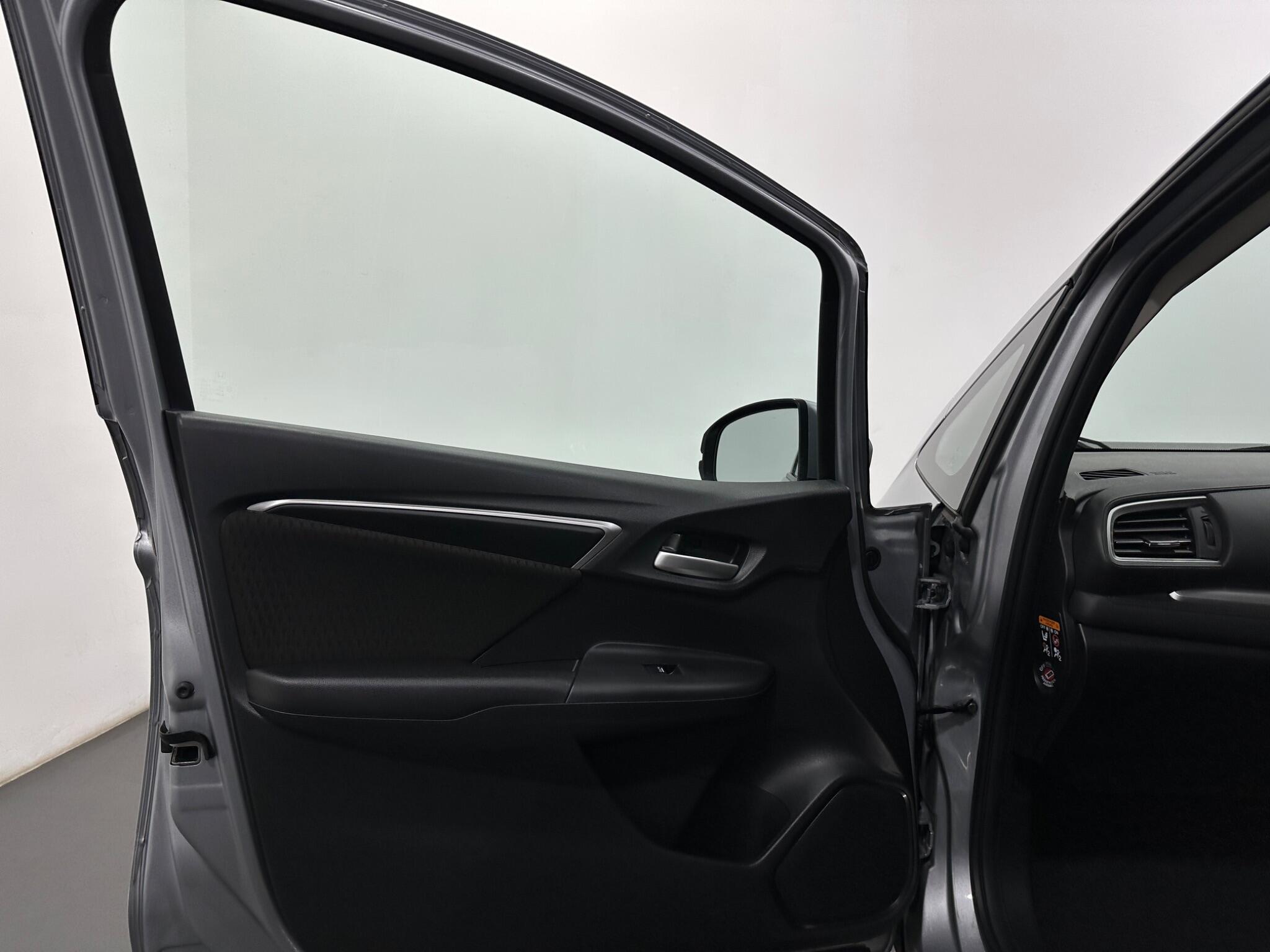 Honda Jazz view 33