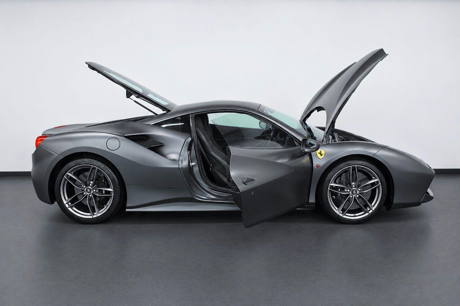 Ferrari 488 view 12