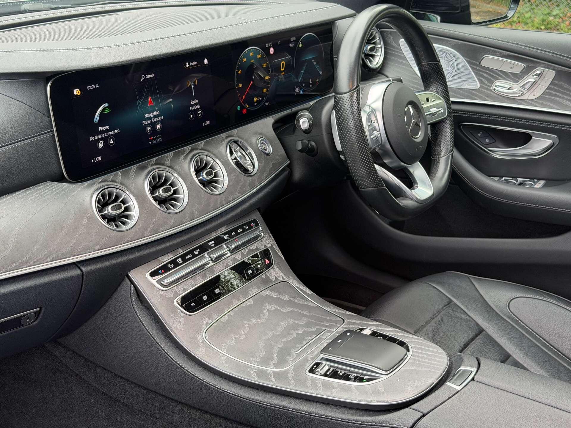 Mercedes-Benz CLS view 28