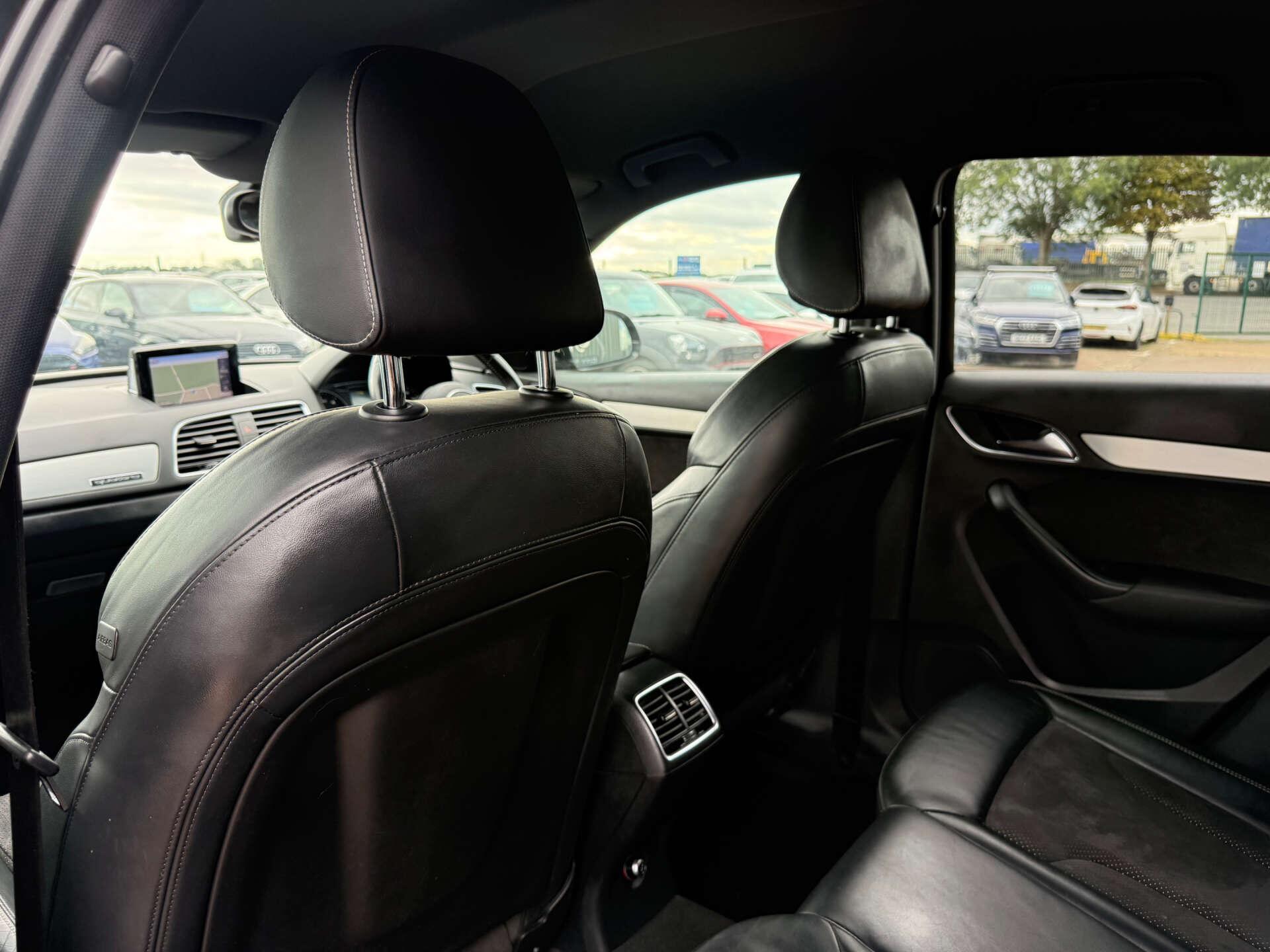 Audi Q3 view 68