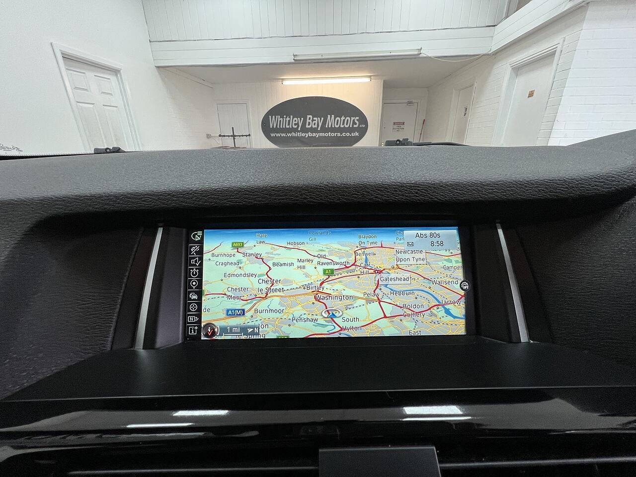 BMW X4 view 11