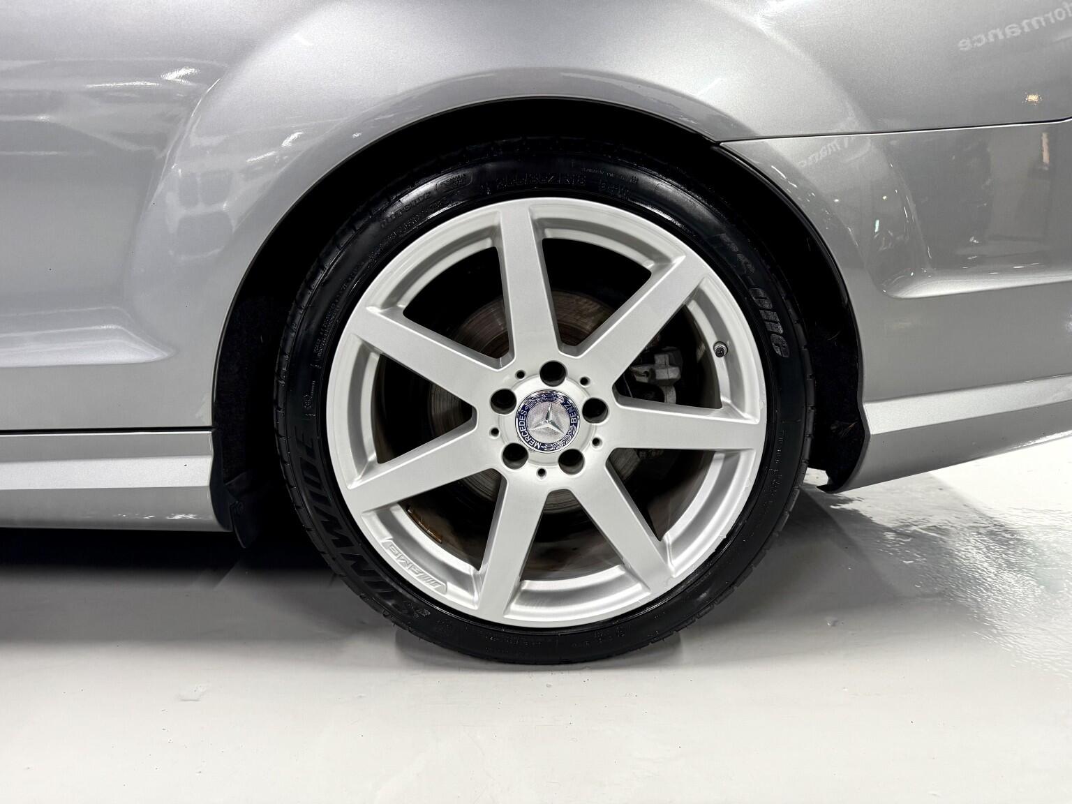 Mercedes-Benz C Class view 3