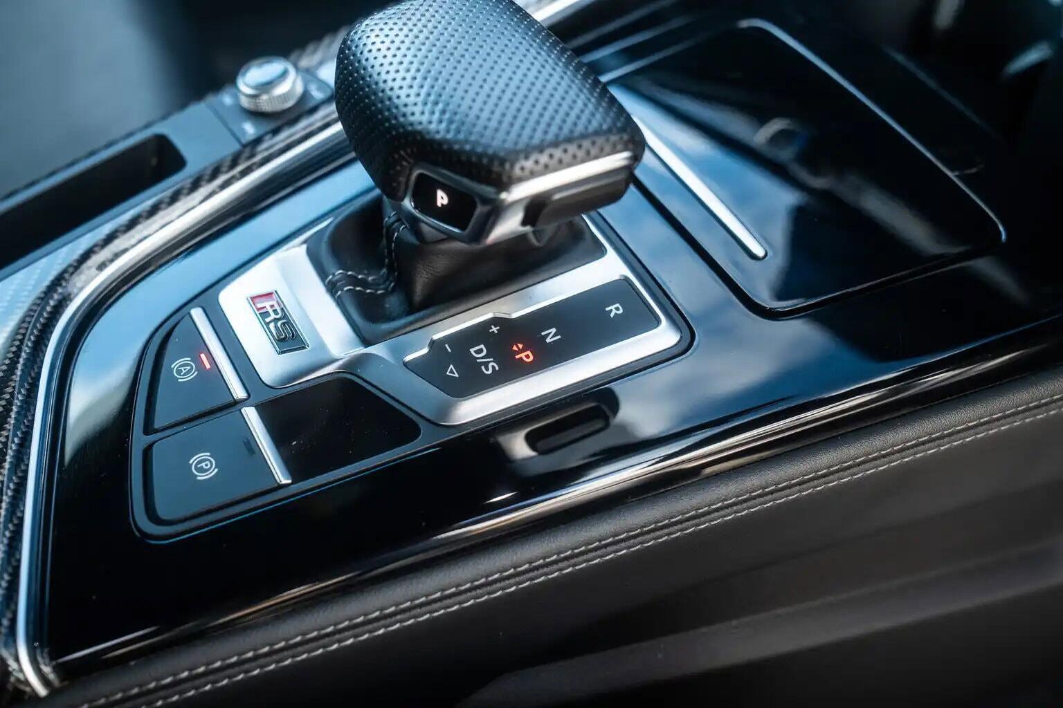 Audi RS4 Avant view 26