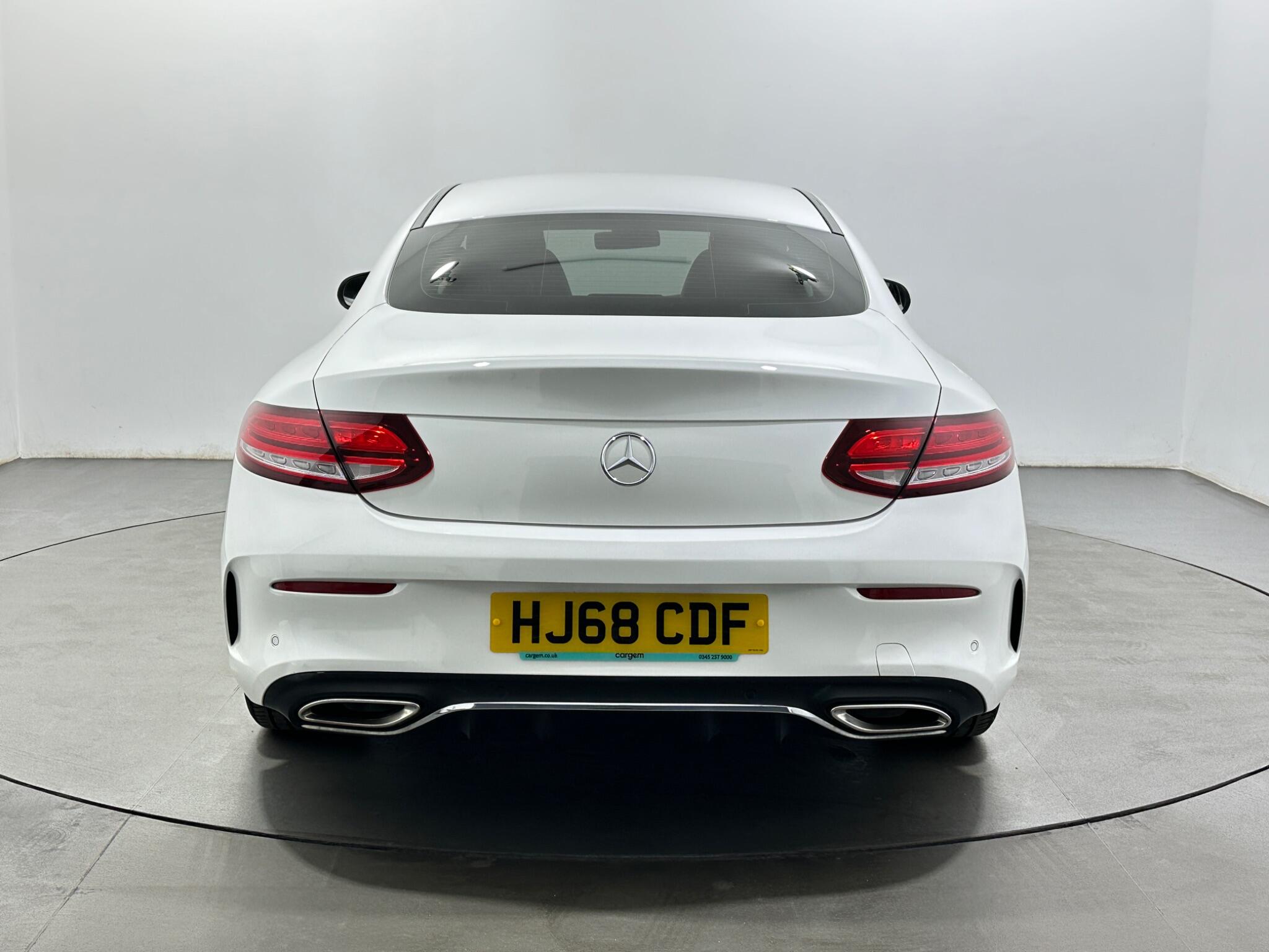 Mercedes-Benz C-Class view 7