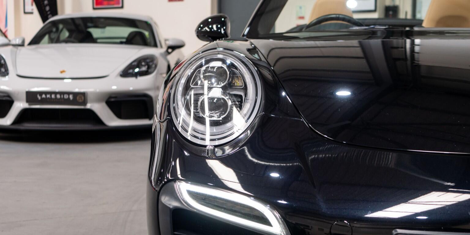 Porsche 911 view 48