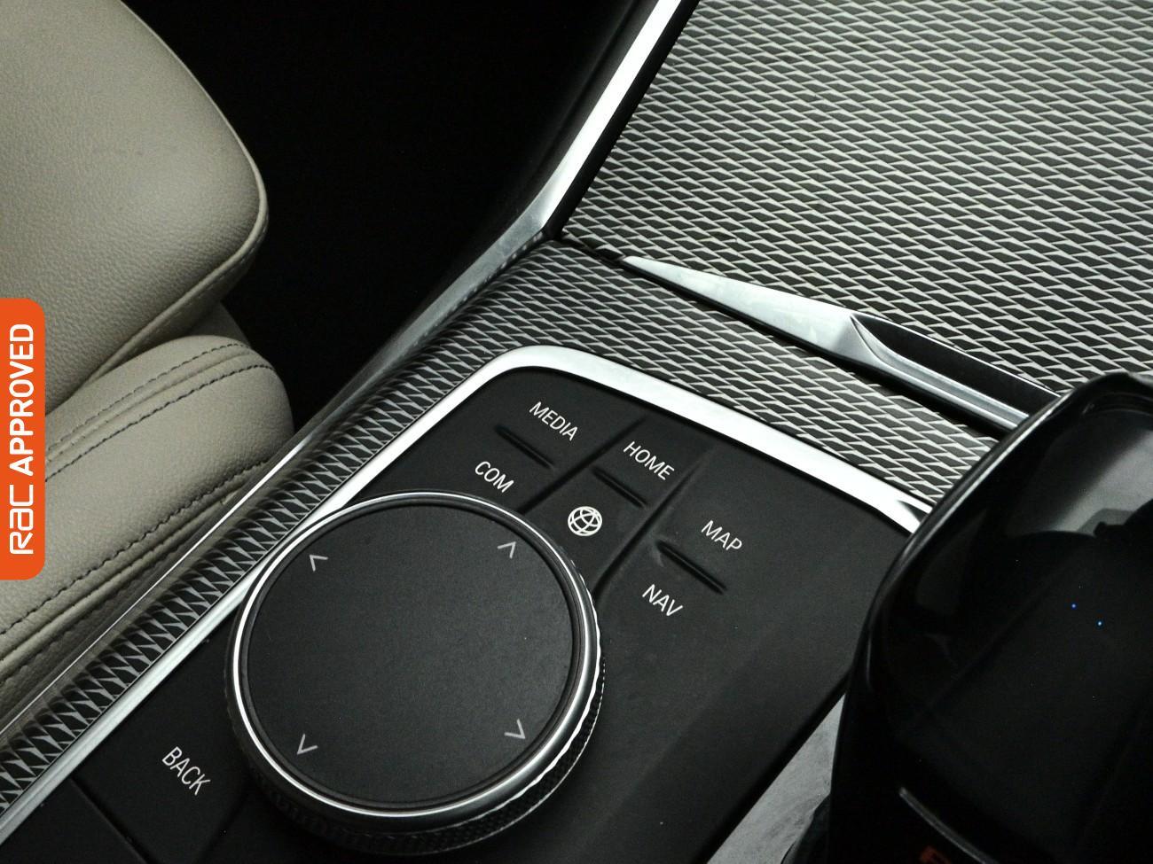 BMW 3 Series view 20