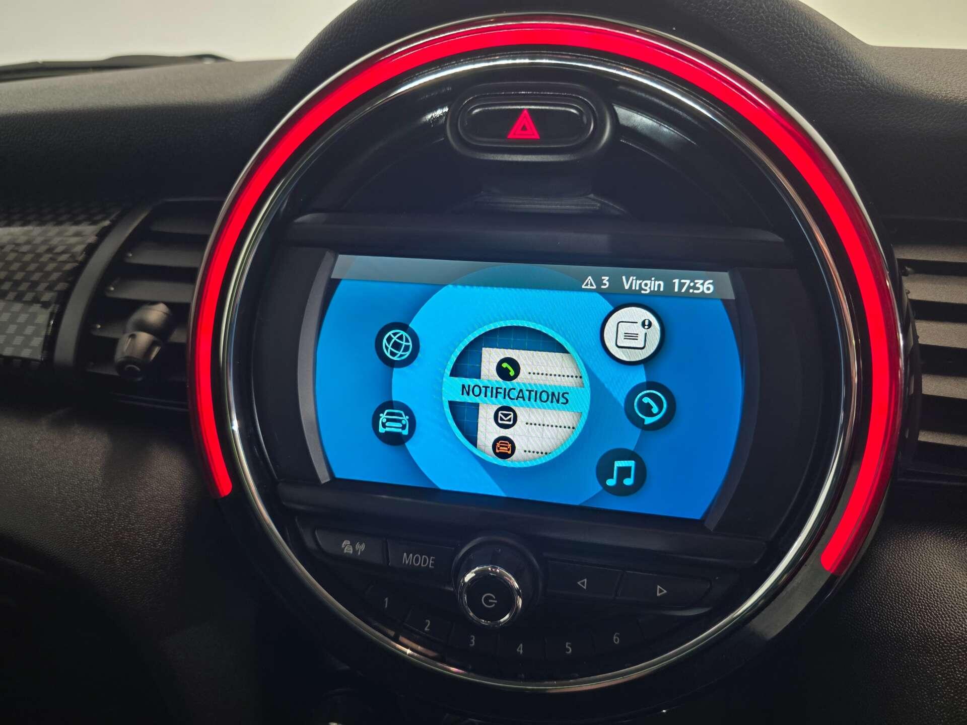 Mini Hatch view 31