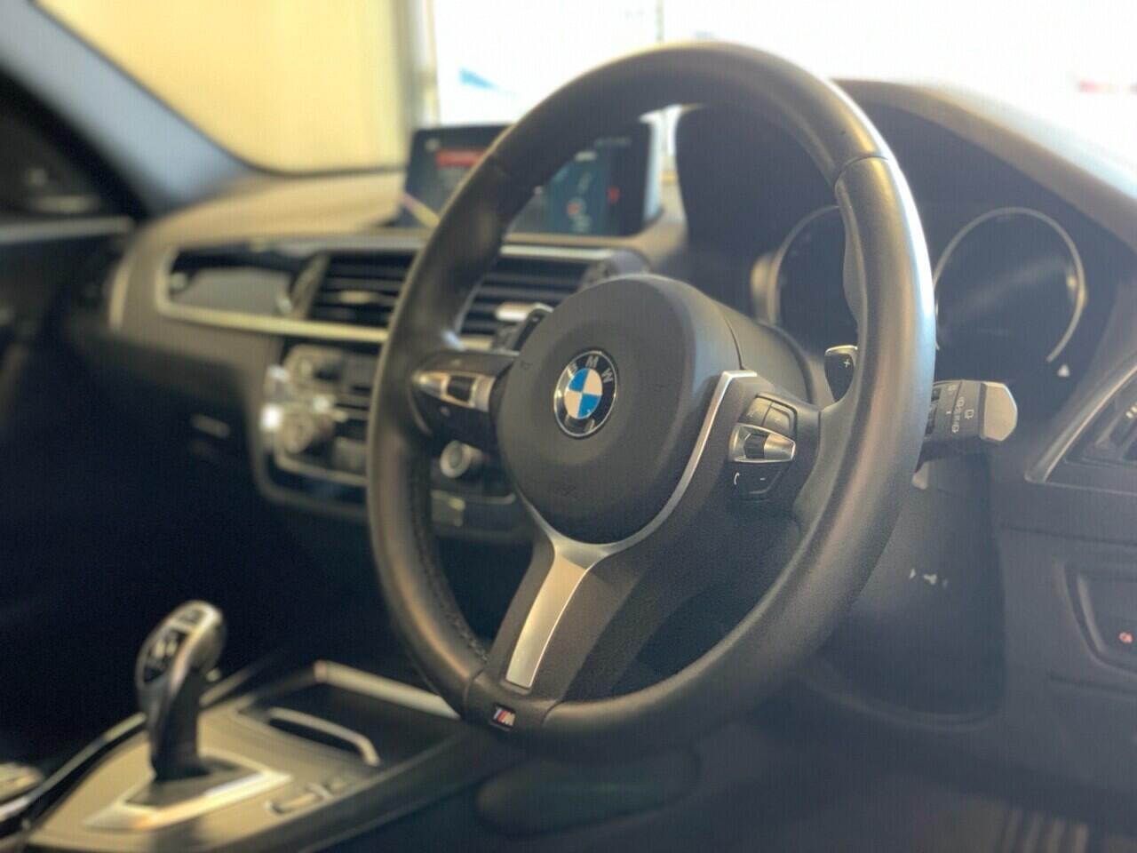 BMW 1 Series view 33