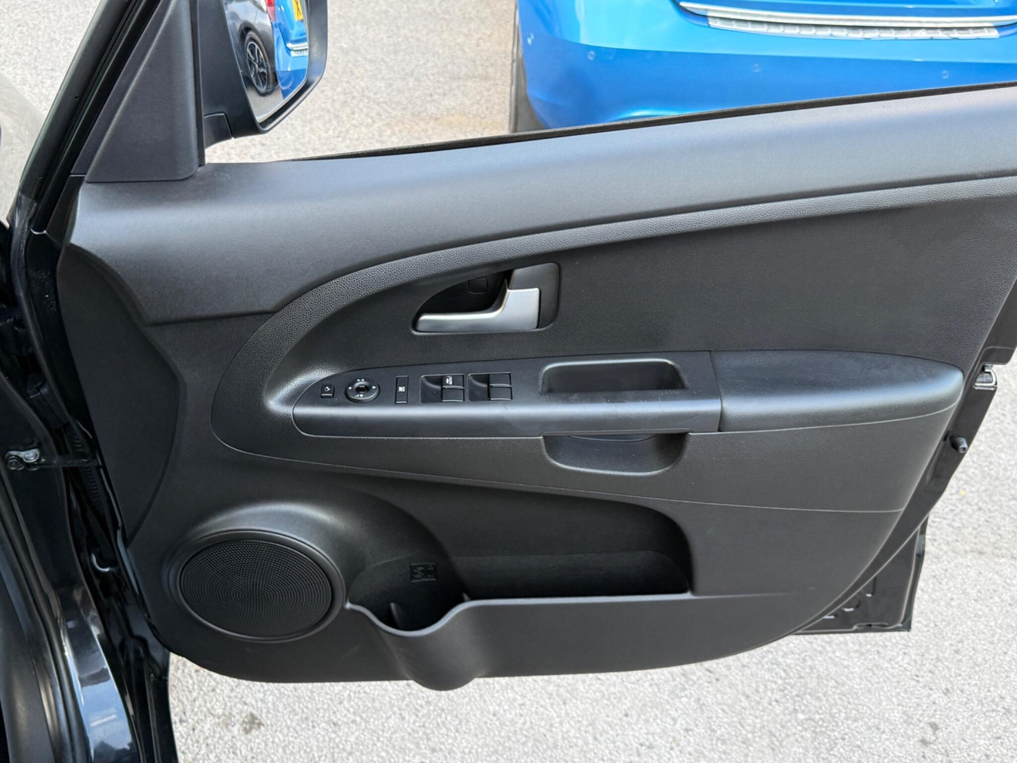 Kia Venga - Image 33