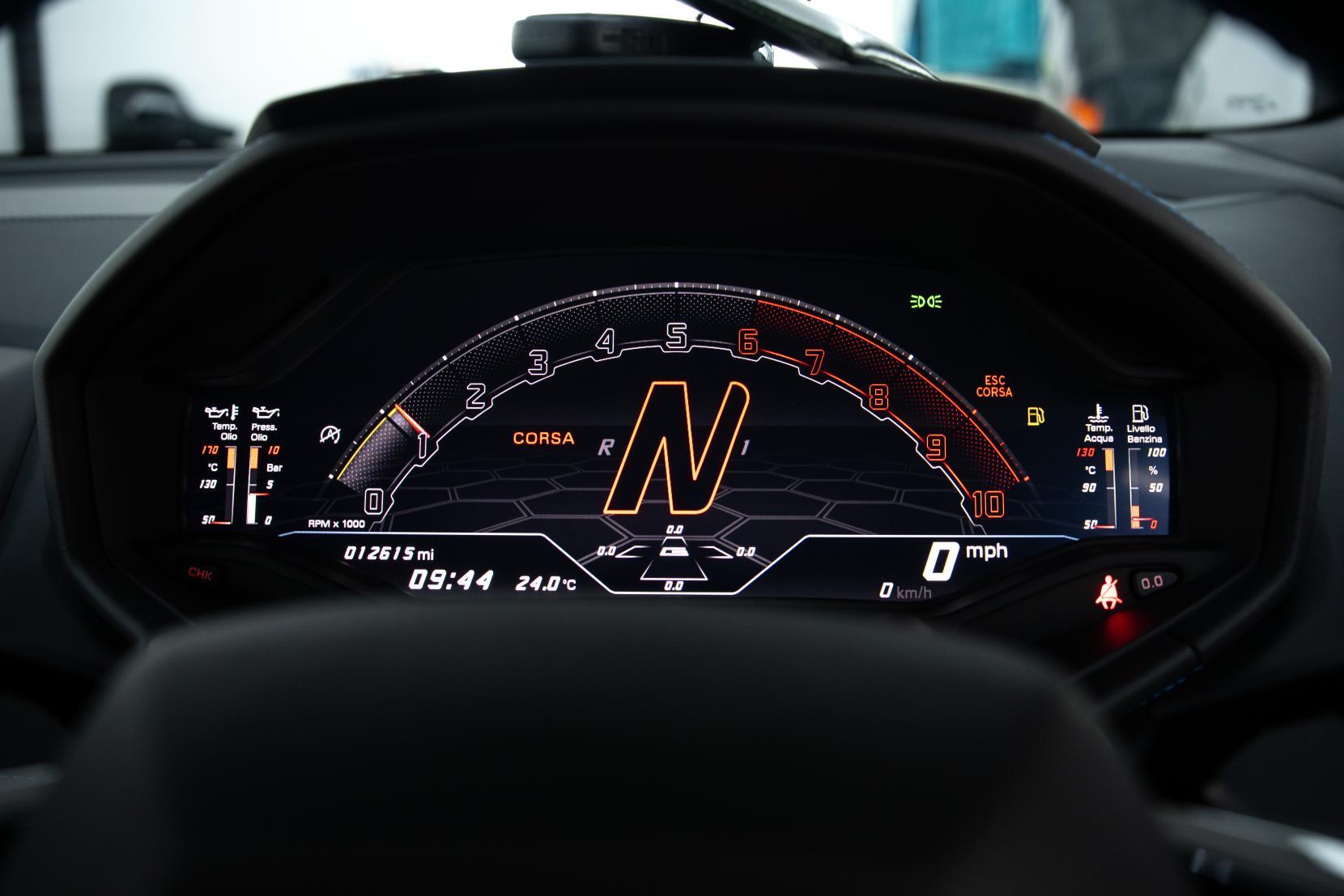 Lamborghini Huracan view 17