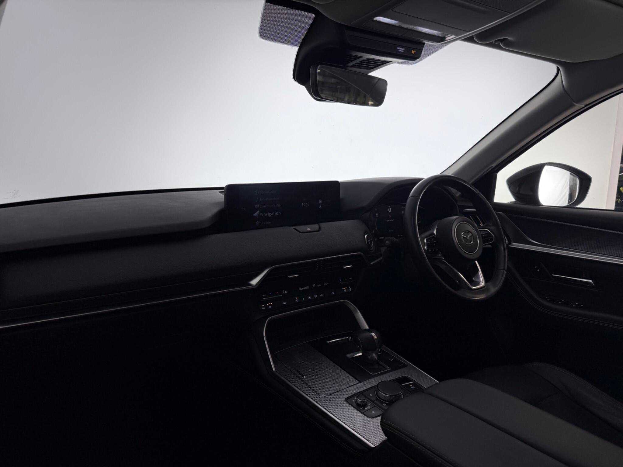 Mazda CX-60 view 4