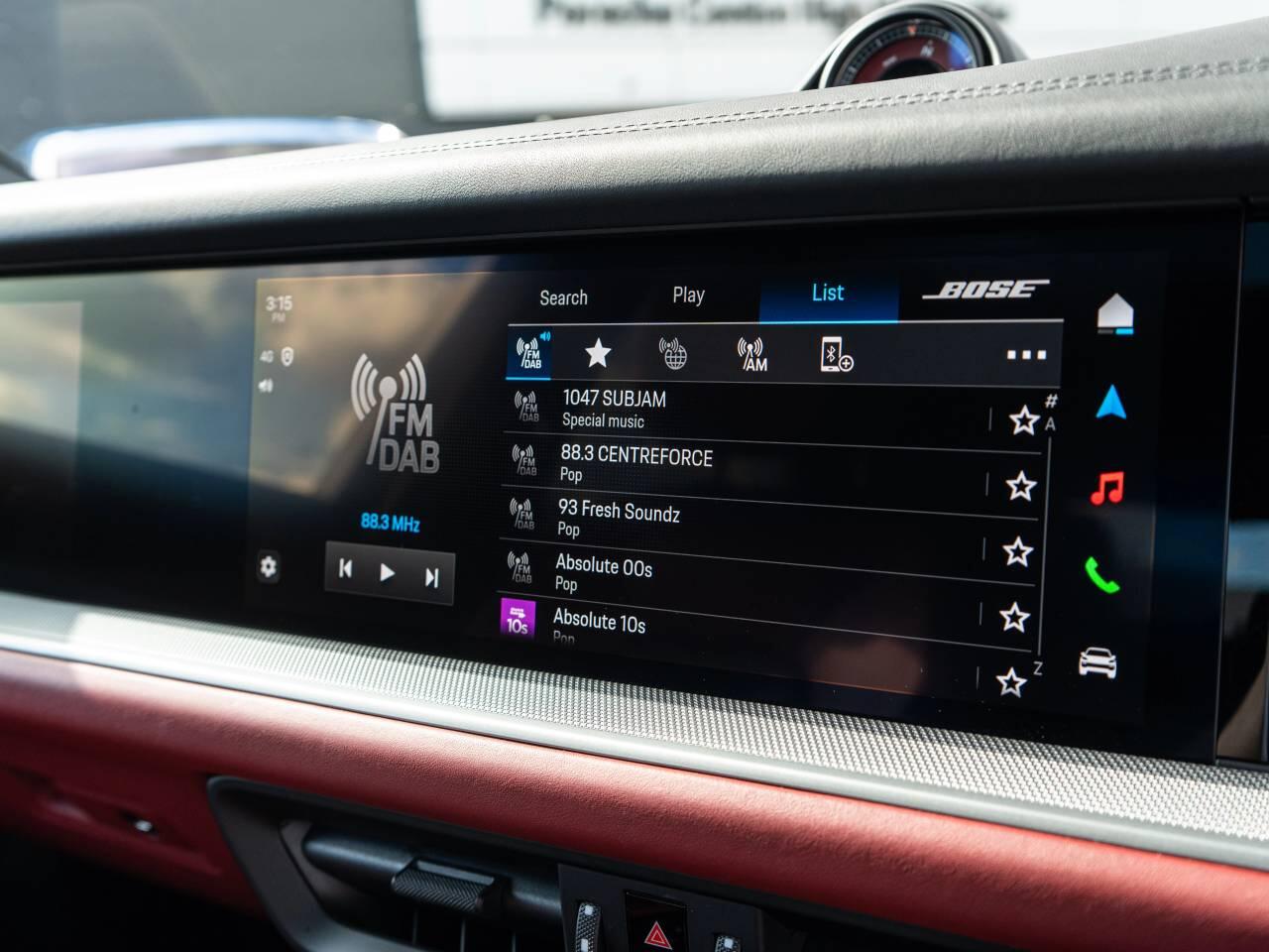 Porsche Cayenne view 32