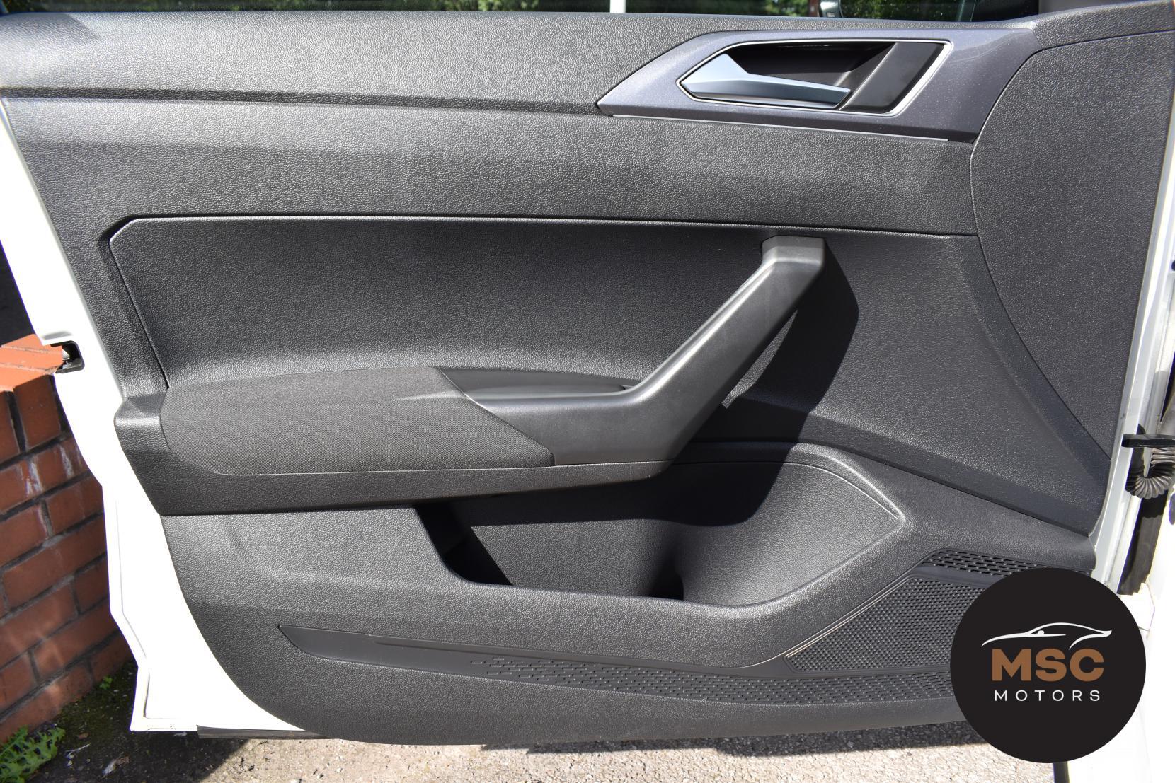 Volkswagen Polo view 63