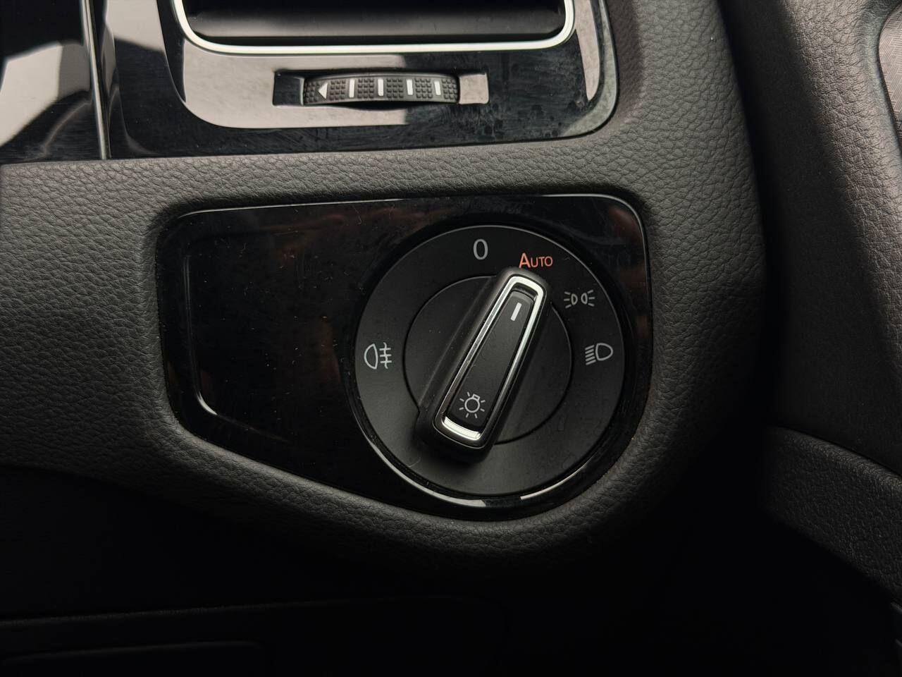 Volkswagen Golf view 37