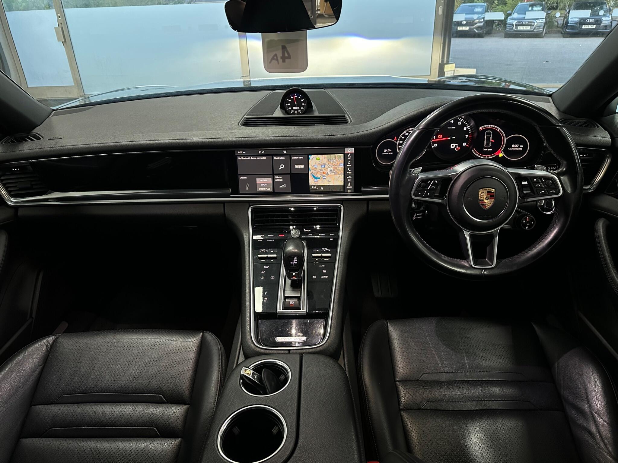 Porsche Panamera view 19