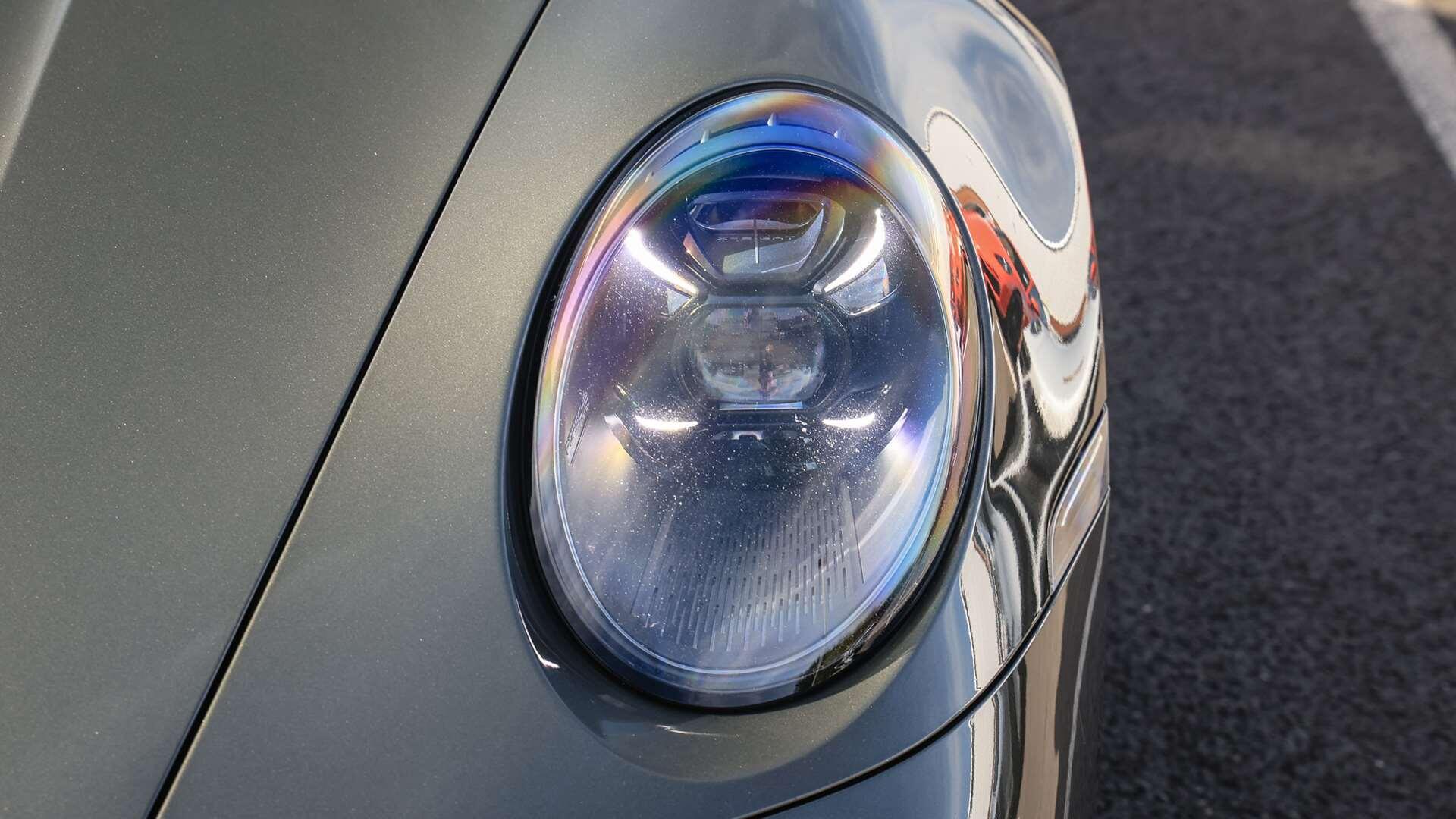 Porsche 911 view 29