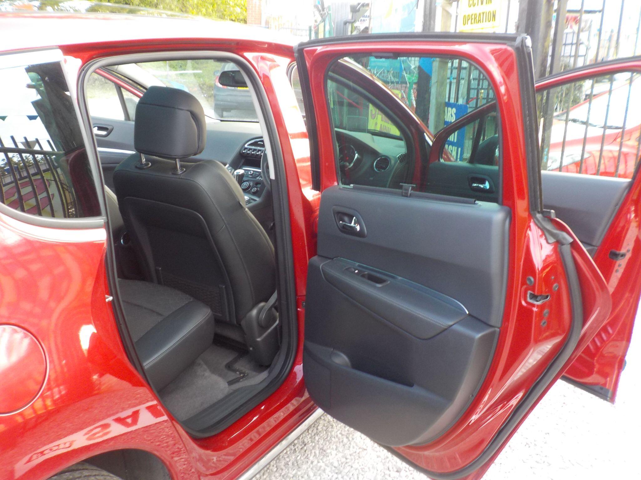 Peugeot 3008 2.0 HDi Allure Auto Euro 5 5dr