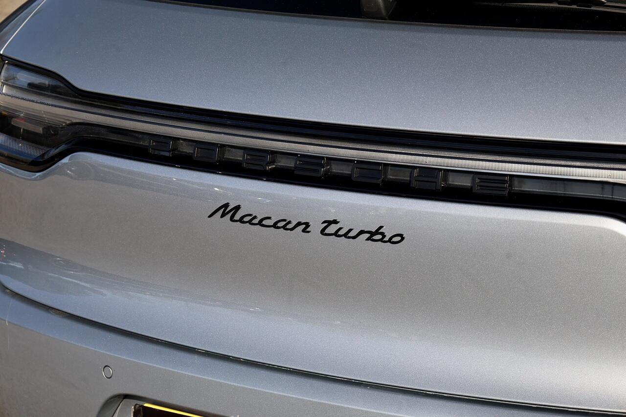 Porsche Macan view 49