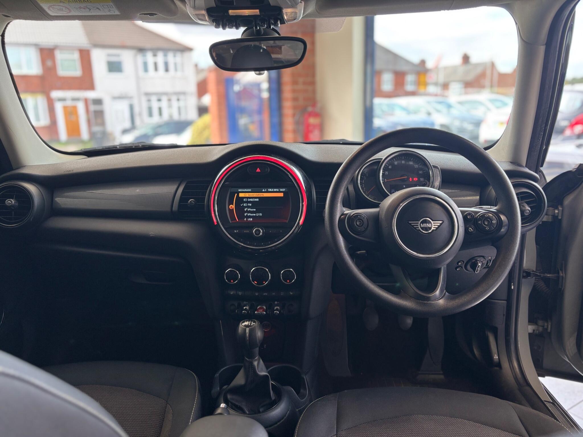 Mini Hatch view 10