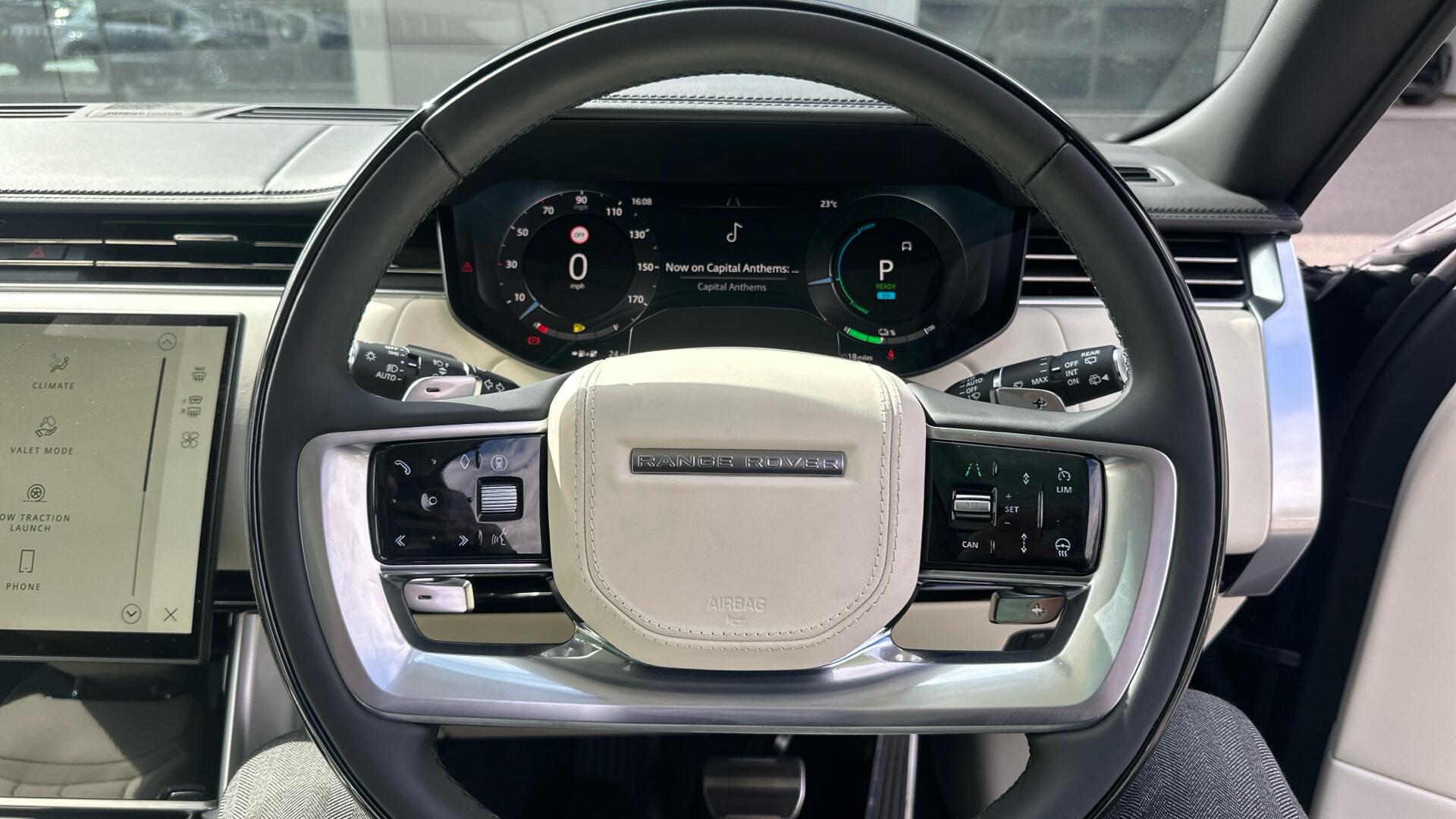 Land Rover Range Rover view 46