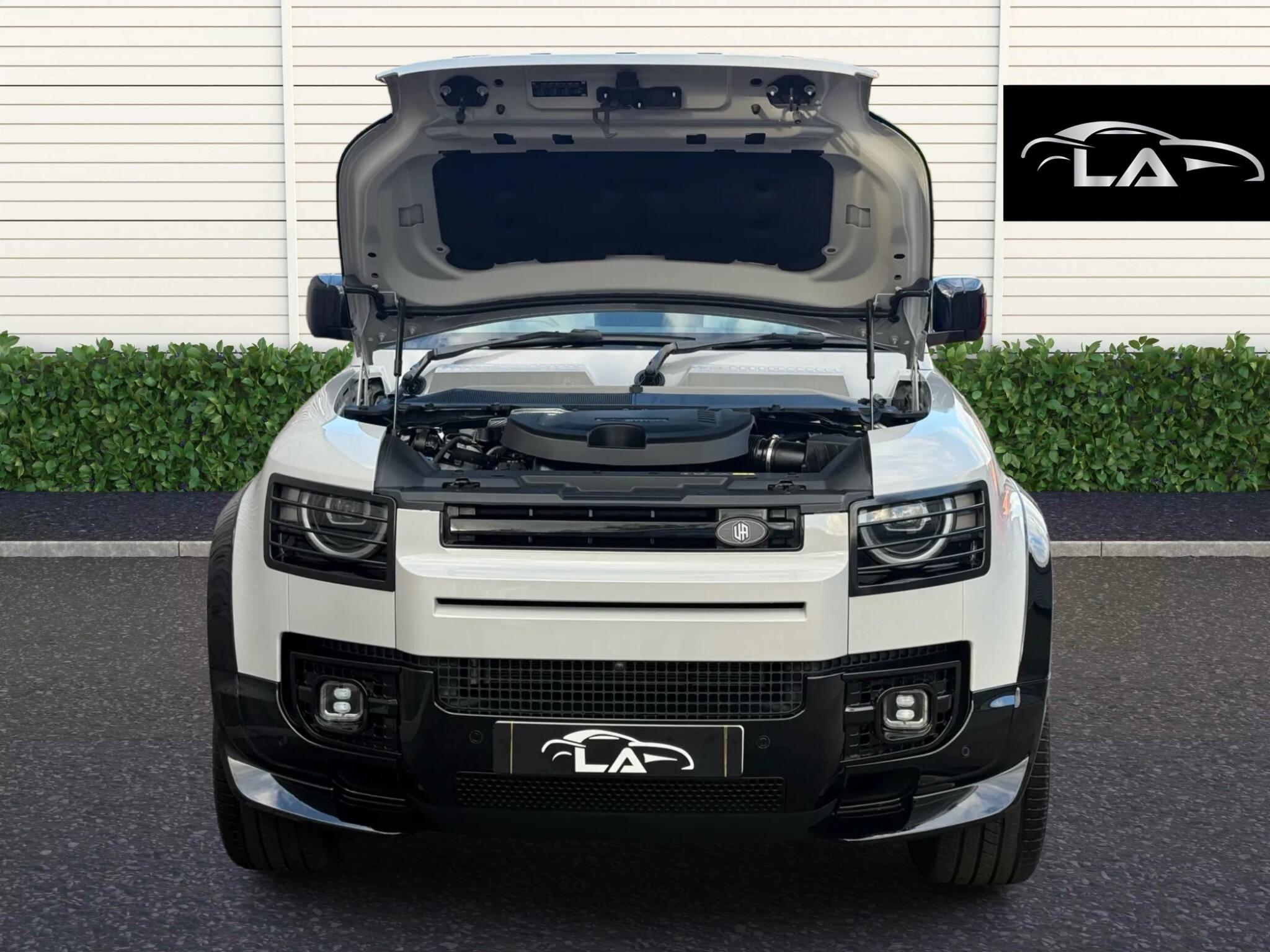 Land Rover Defender view 15