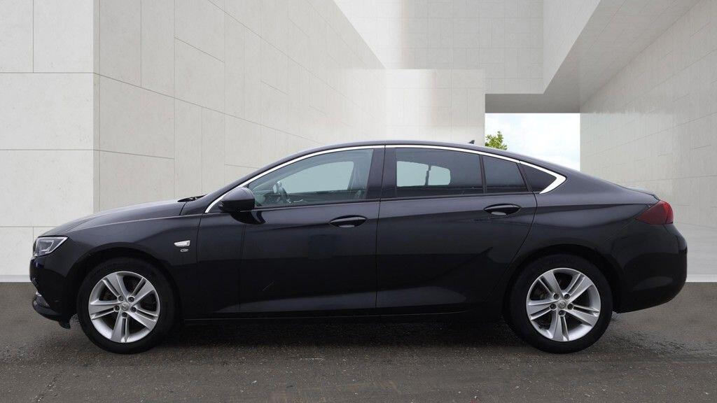 Vauxhall Insignia view 12