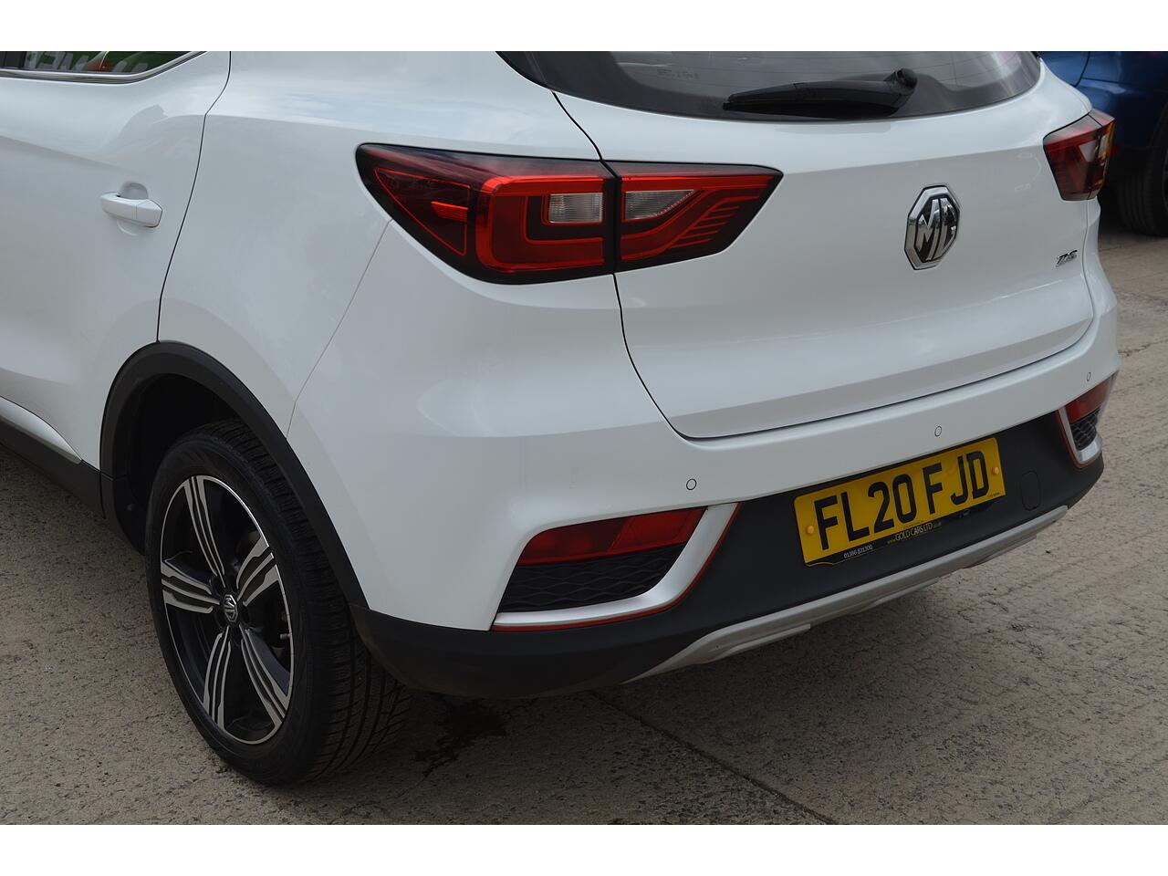 MG ZS view 43
