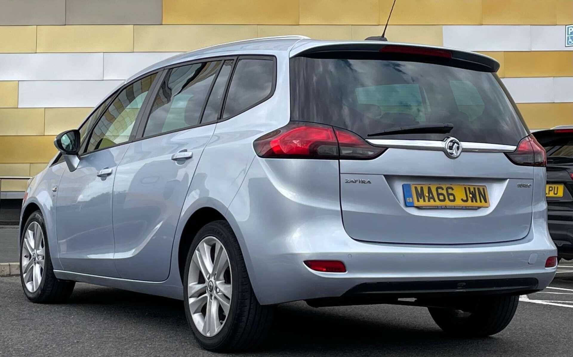 Vauxhall Zafira Tourer view 36
