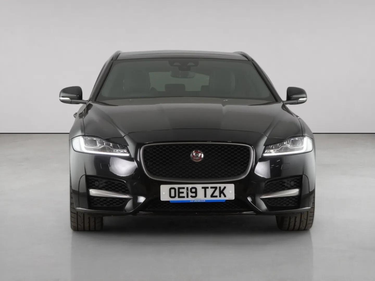 Jaguar XF view 5