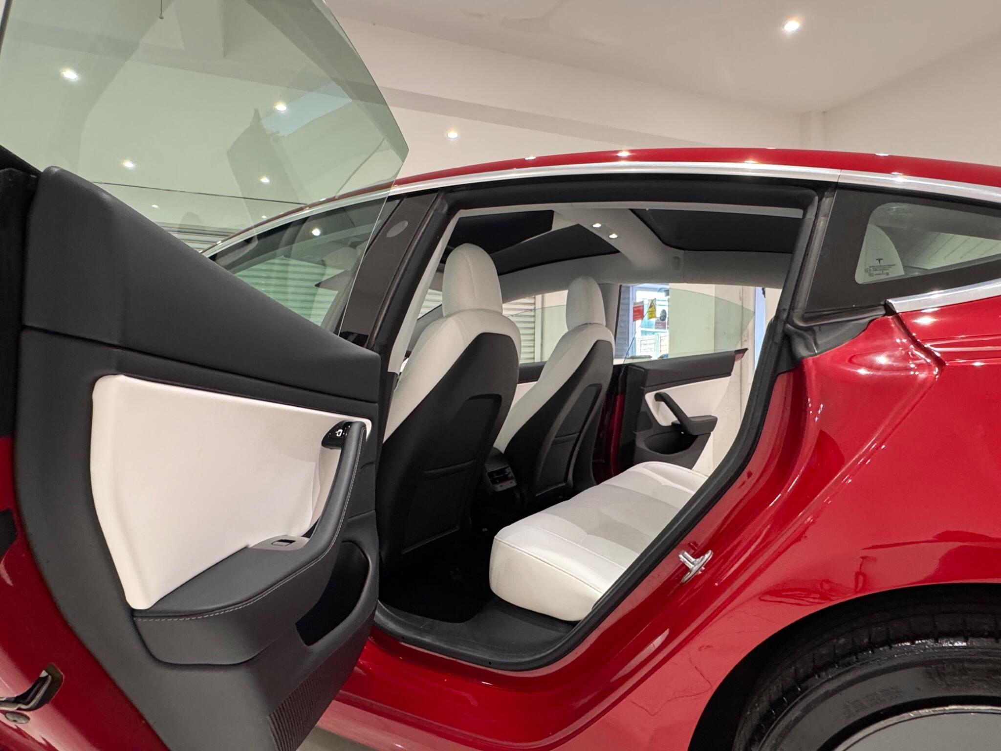 Tesla Model 3 view 10