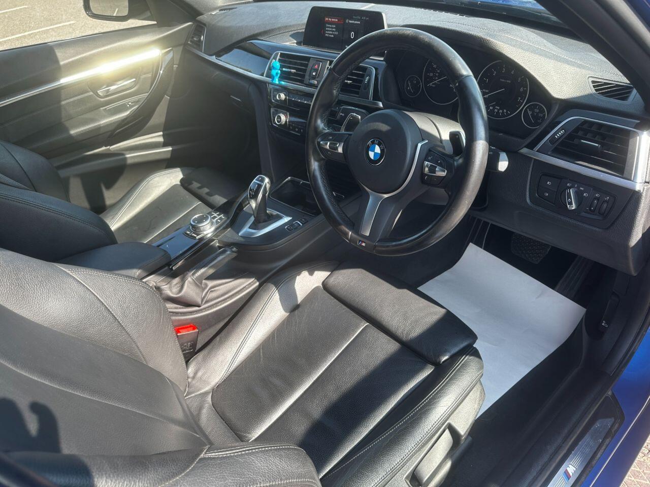 BMW 3 Series view 23