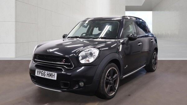 Mini Countryman main image
