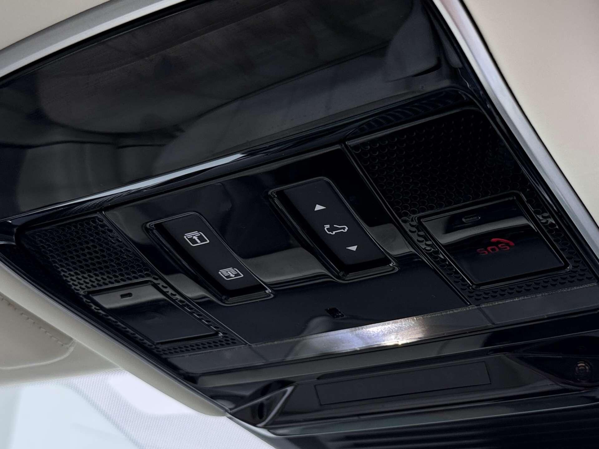Land Rover Range Rover view 36