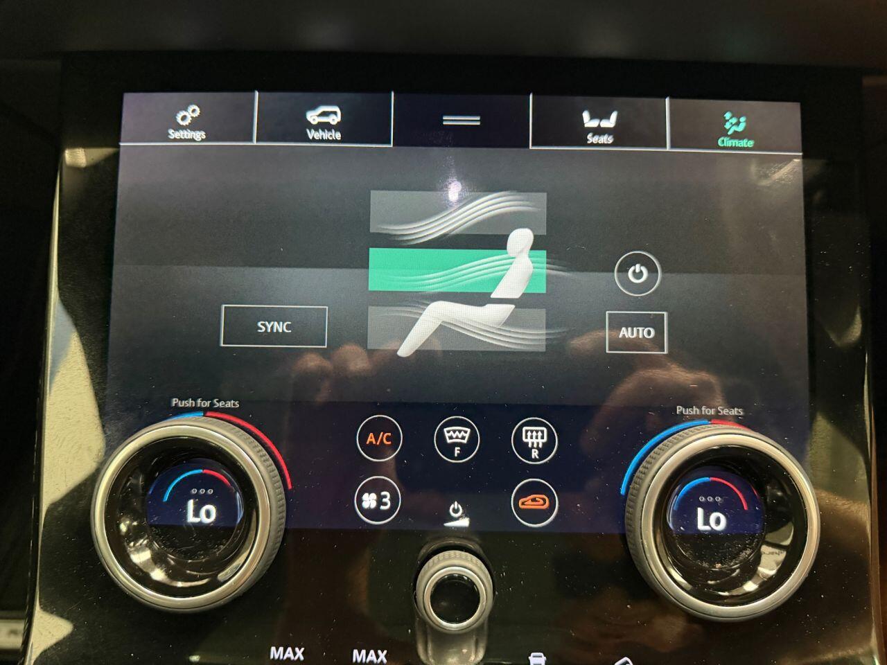 Land Rover Range Rover Evoque view 45