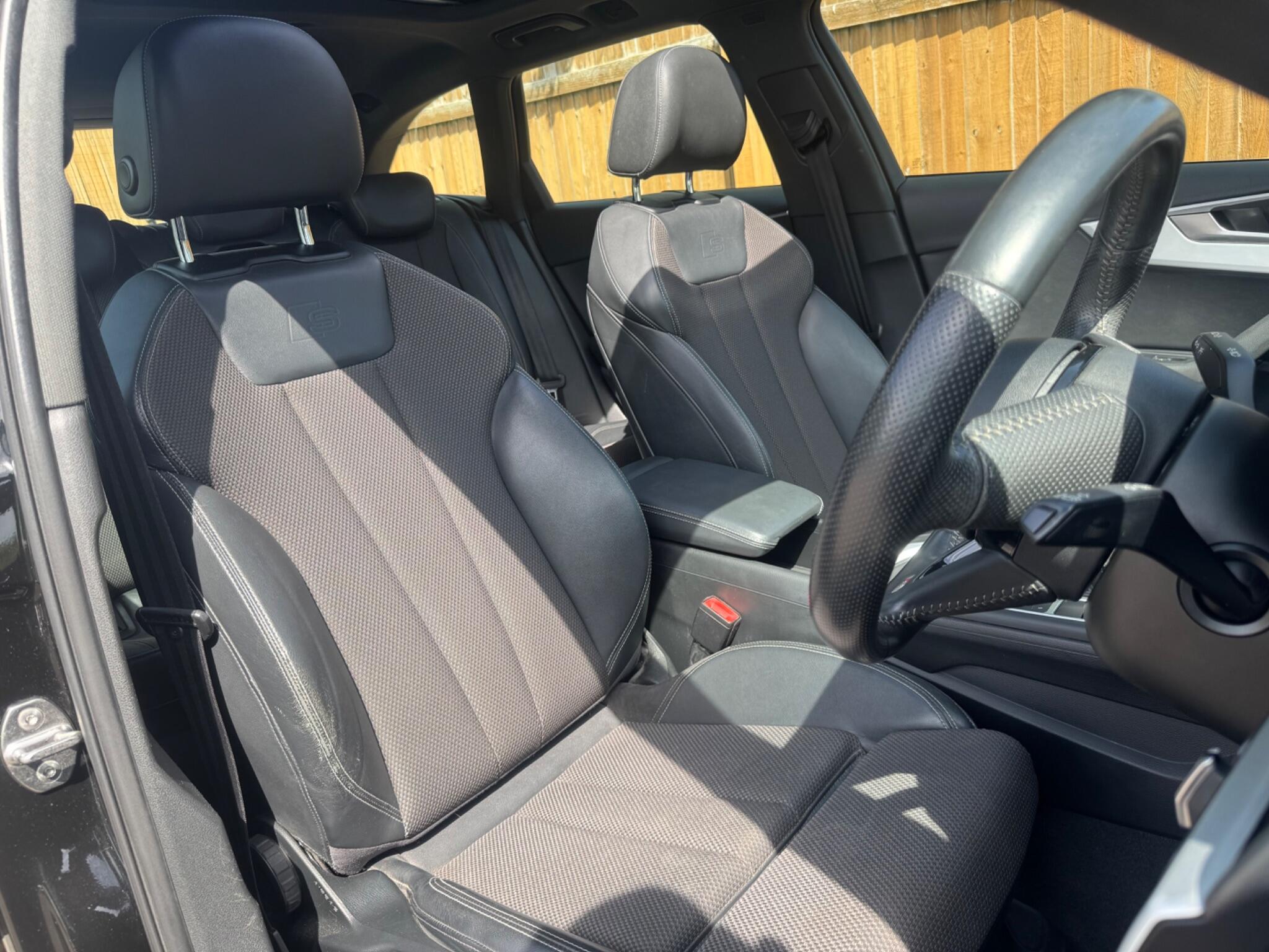 Audi A4 view 18