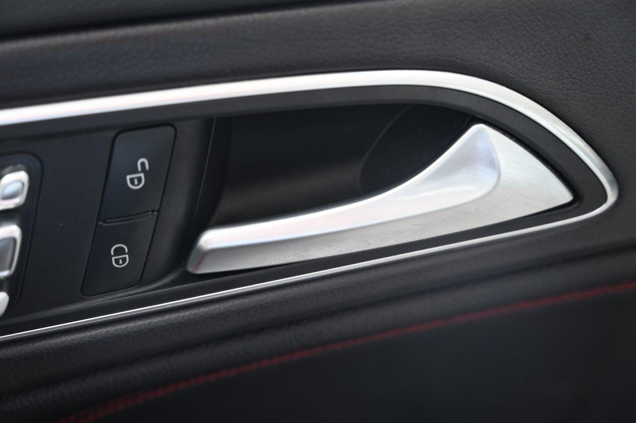 Mercedes-Benz Cla view 36