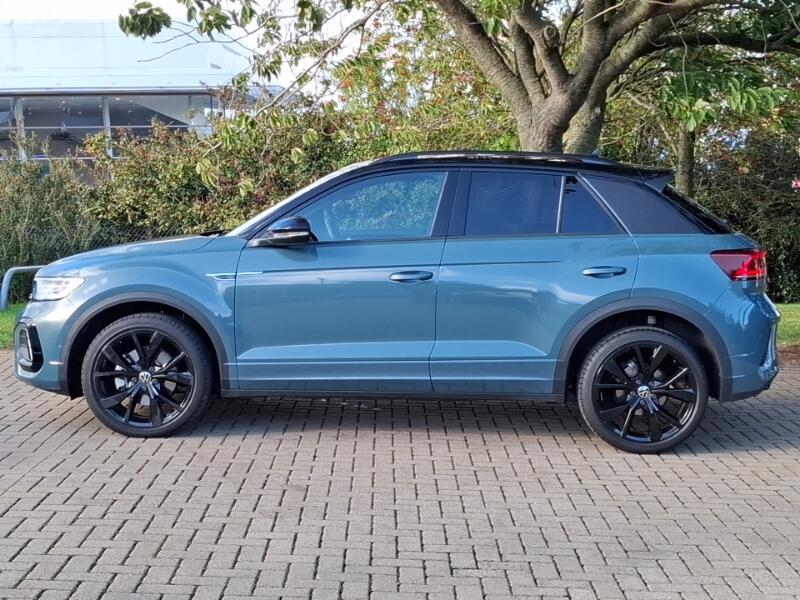 Volkswagen T-Roc view 4