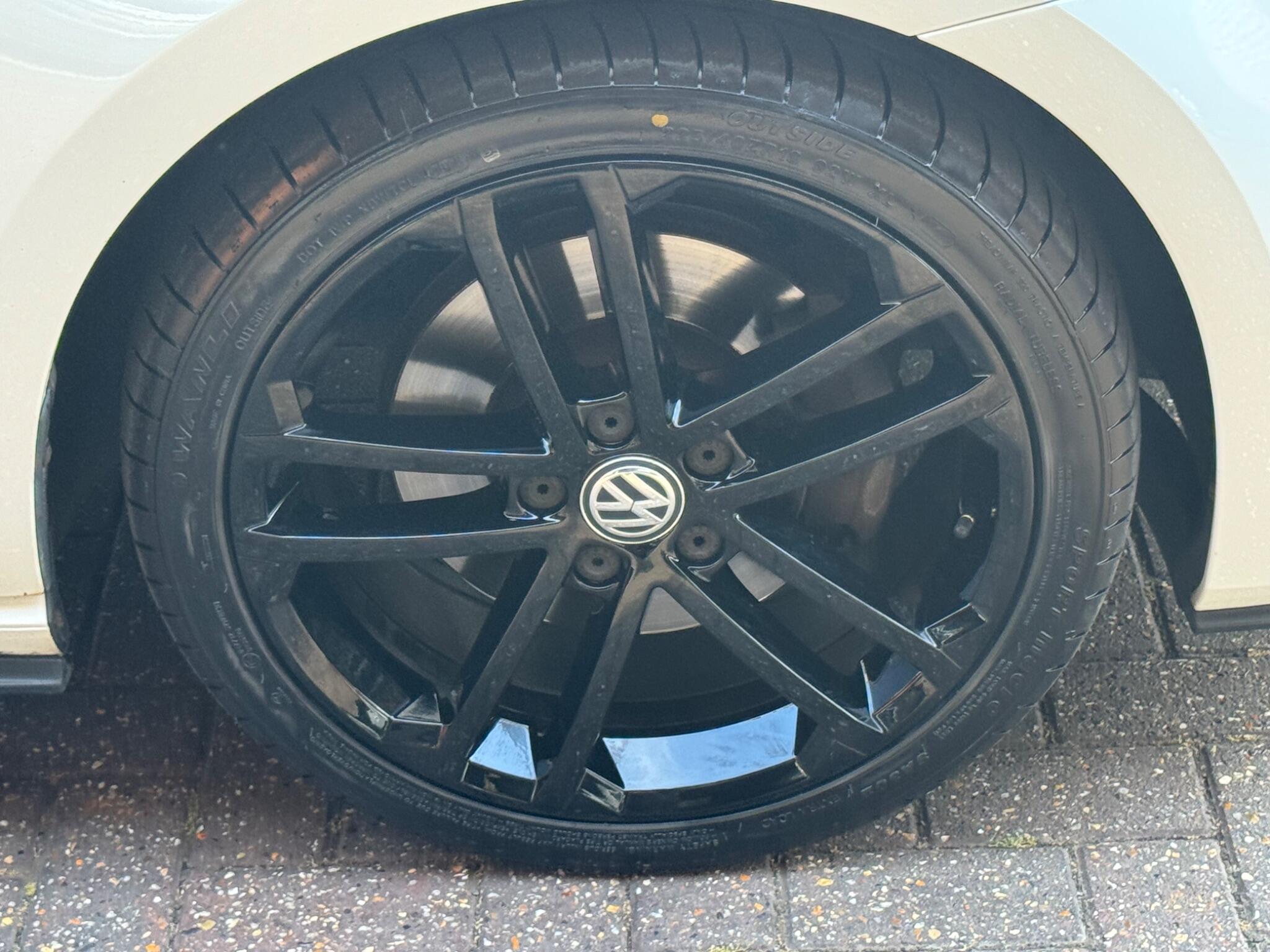 Volkswagen Golf view 34