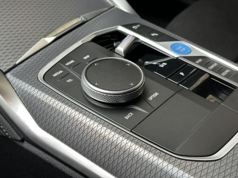 BMW i4 view 21