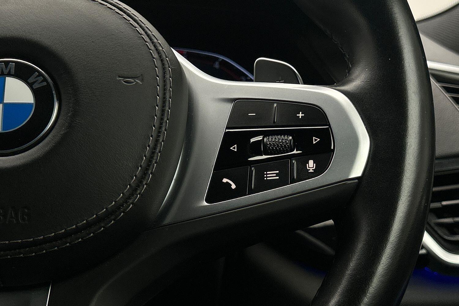 BMW X6 view 19