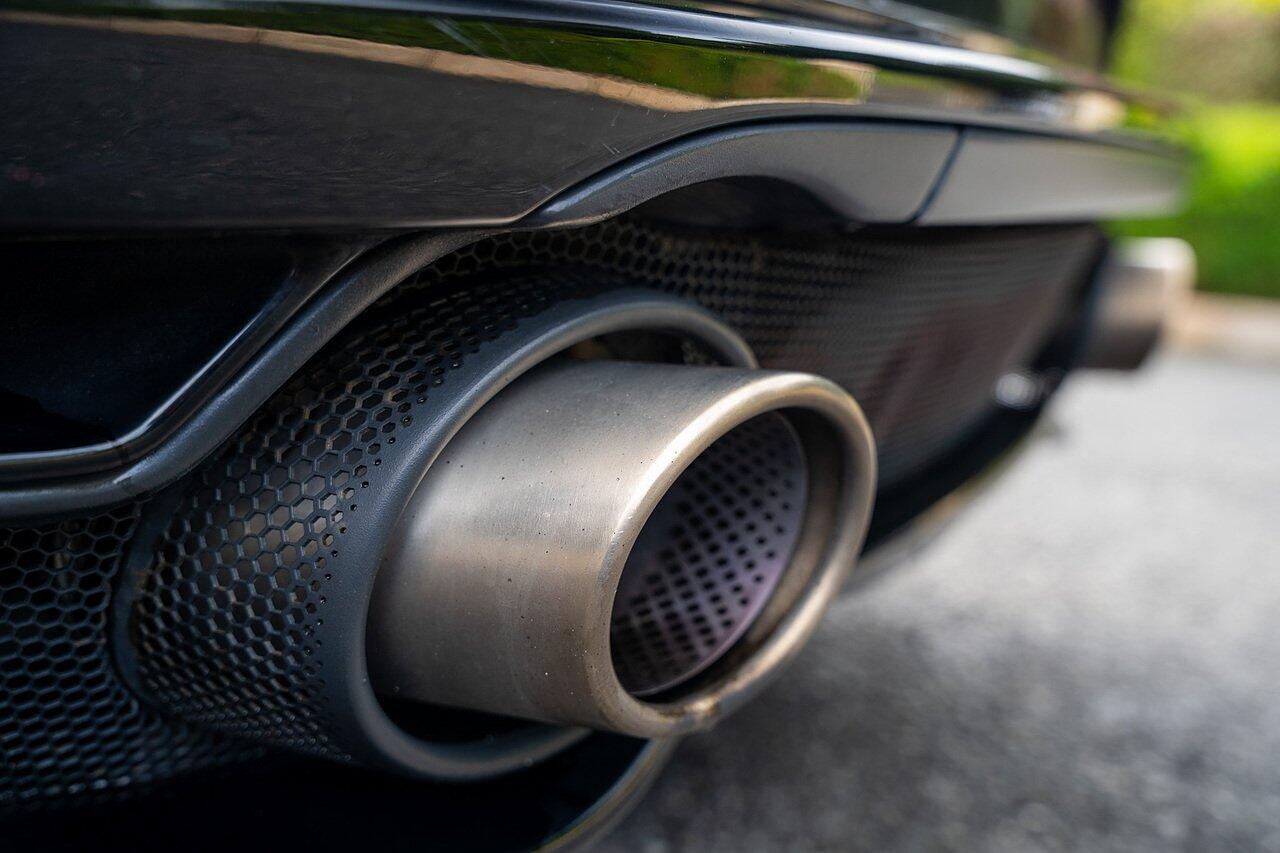 McLaren GT view 14