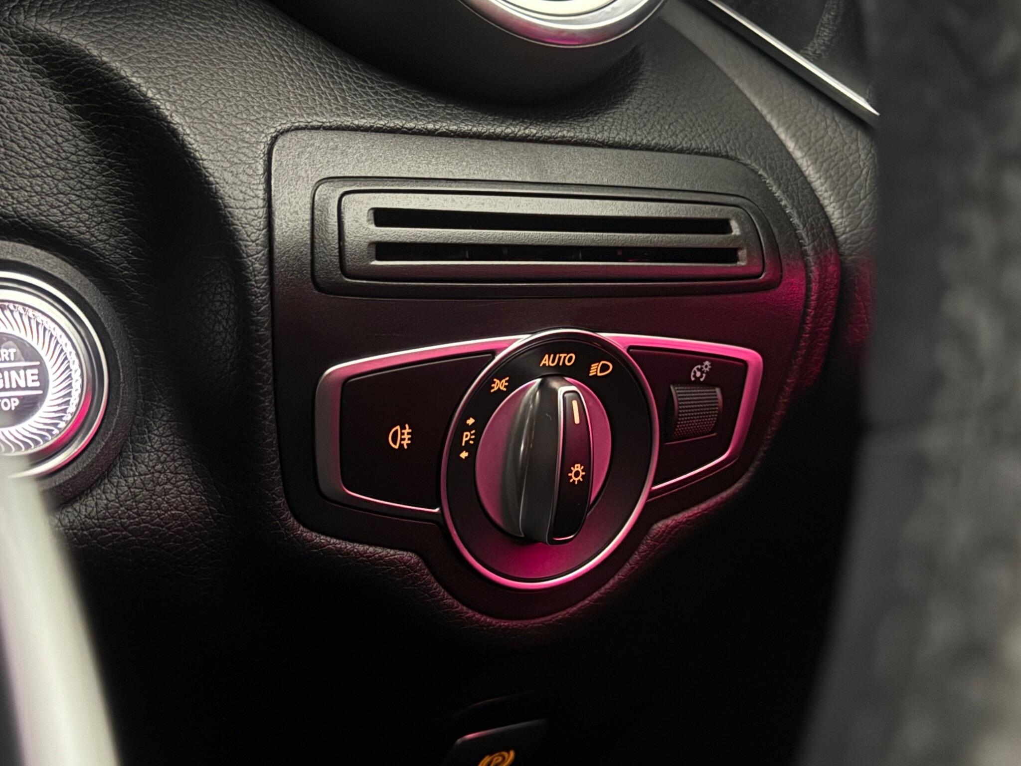Mercedes-Benz GLC view 24